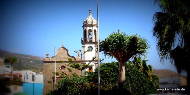 Radreise Teneriffa: In Granadilla wird die Kirchturmglocke noch per Hand geläutet