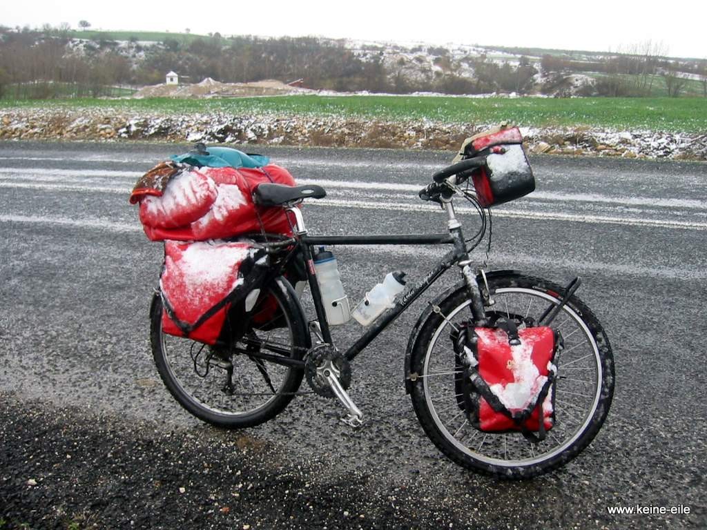 Radreise Türkei: Radfahren im Schnee