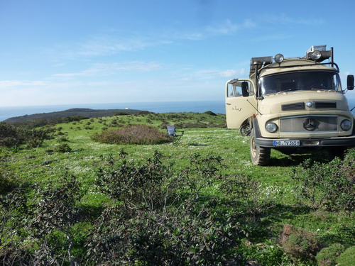 Auf den Klippen über dem Praia do Amado
