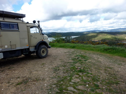 ein anderer Parkplatz am Barragem da Bravura