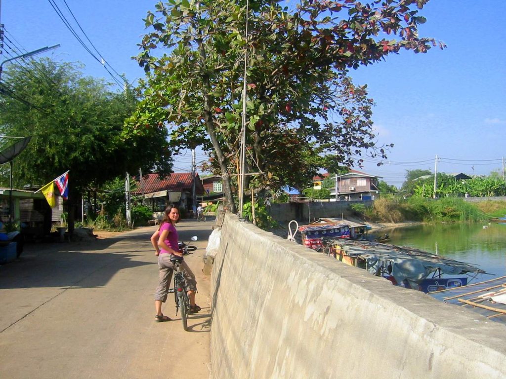 Mit dem Fahrrad nach Sukhothai